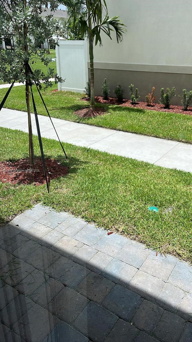 606 SW 12 st