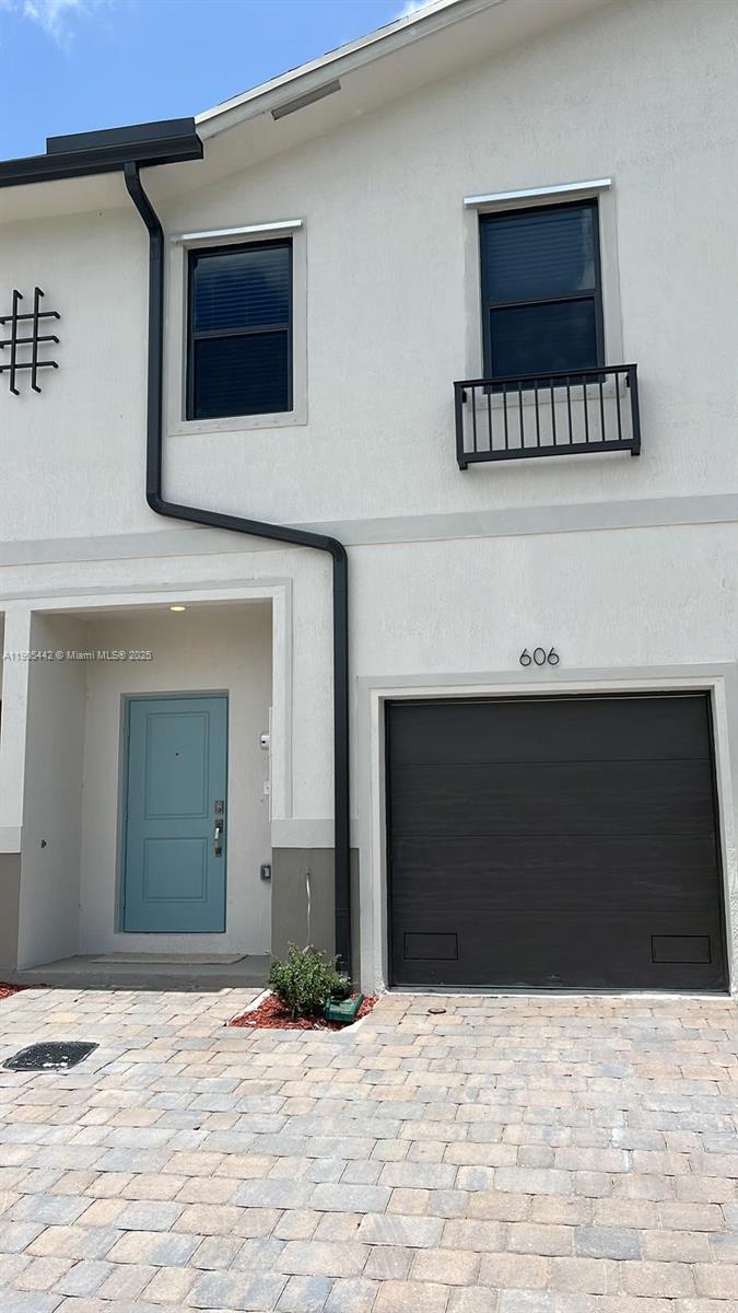 606 SW 12 st