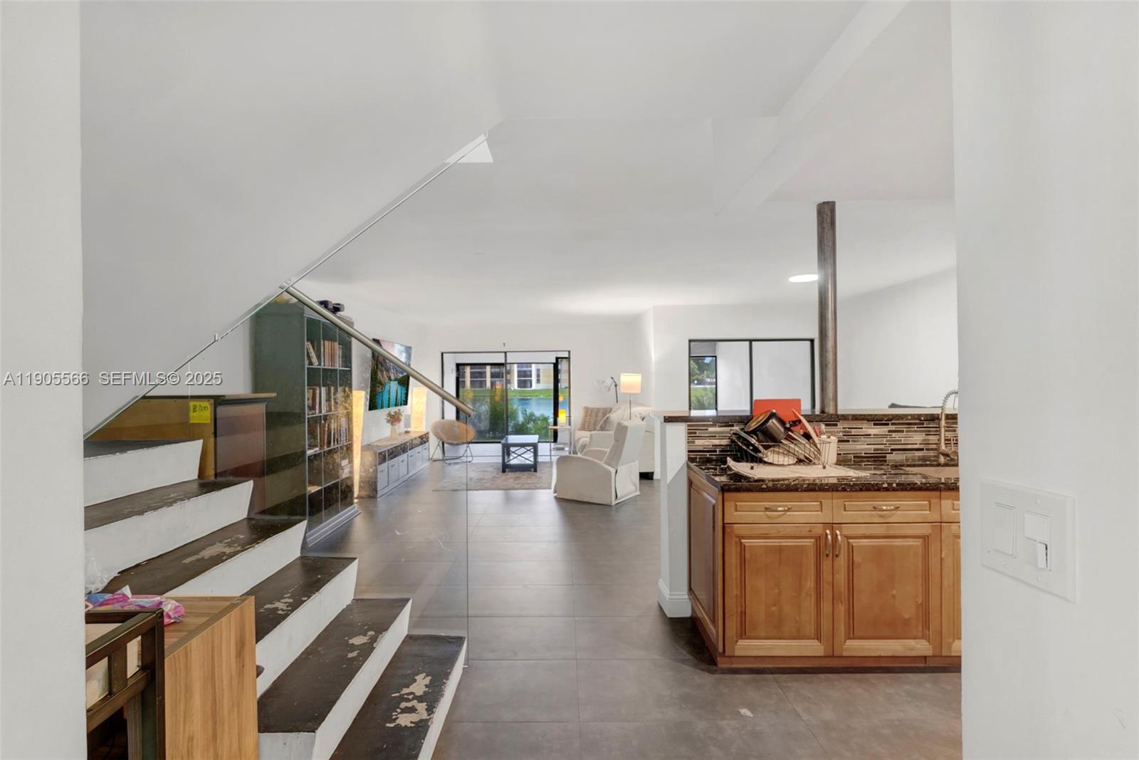 6545 Racquet Club Dr # 115
