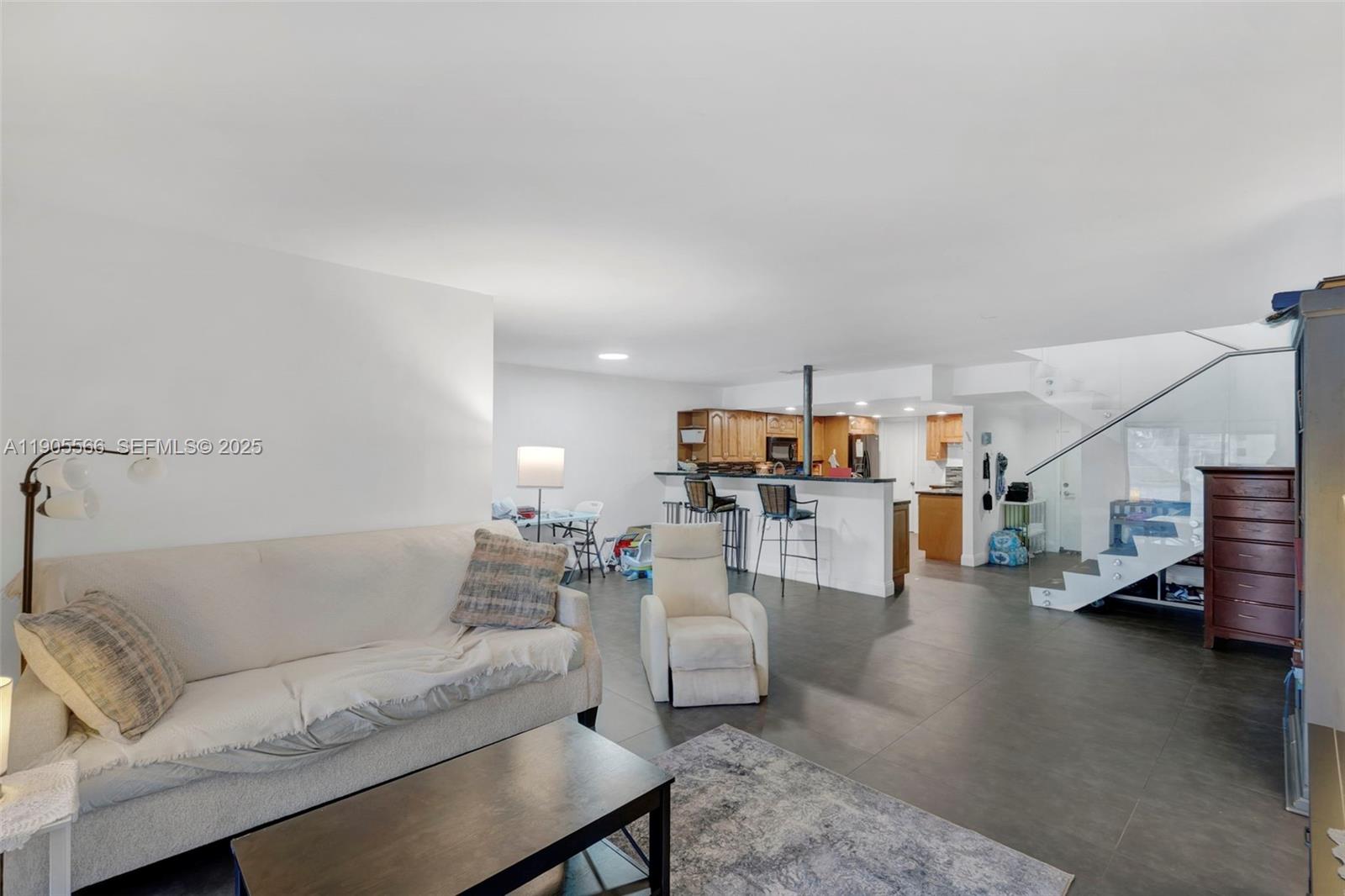 6545 Racquet Club Dr # 115