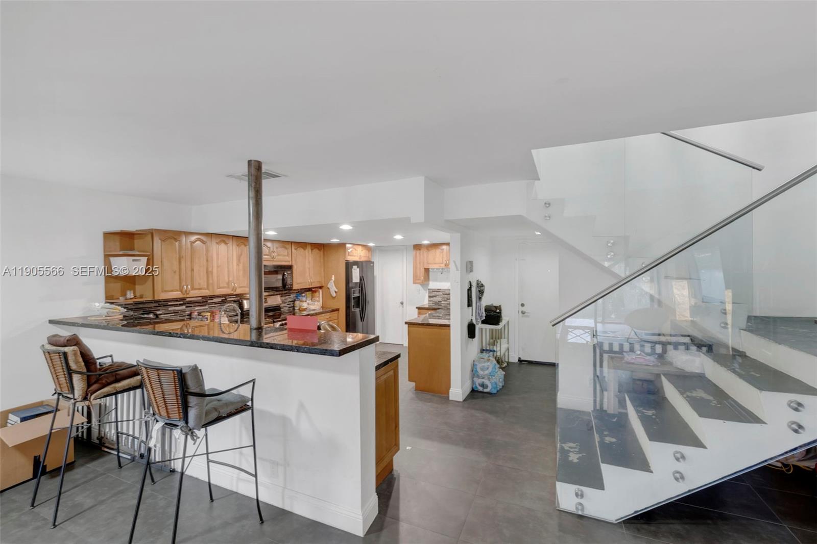 6545 Racquet Club Dr # 115