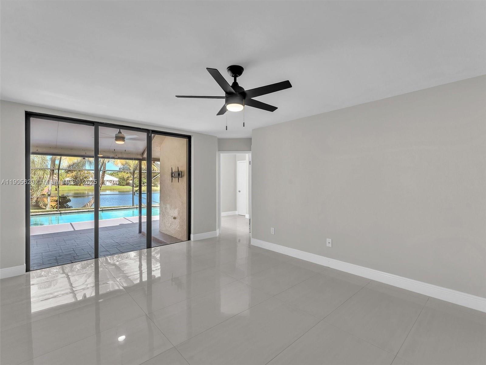 7431 NW 39th St