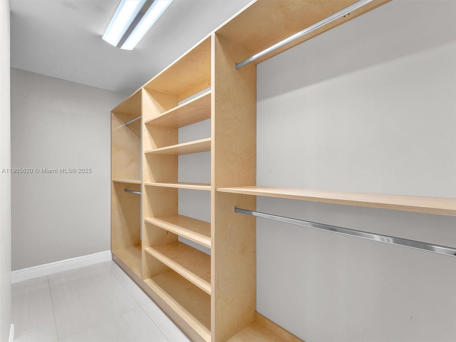 7431 NW 39th St
