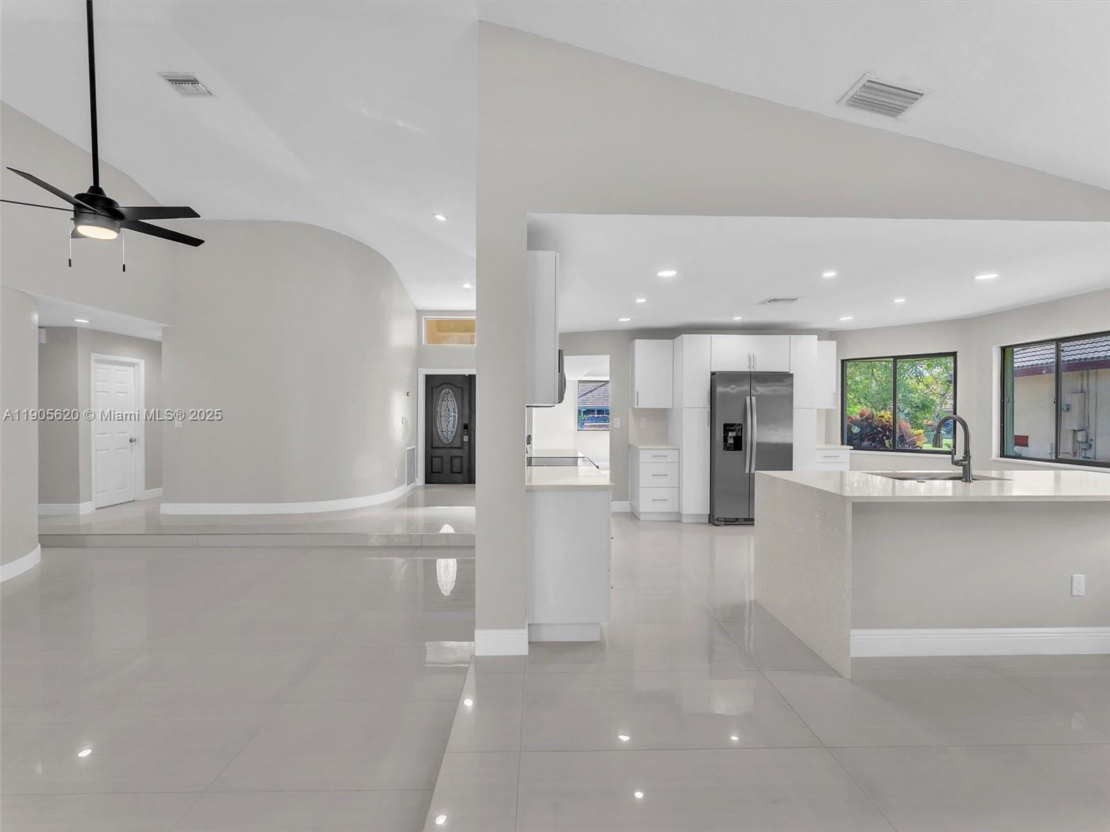 7431 NW 39th St