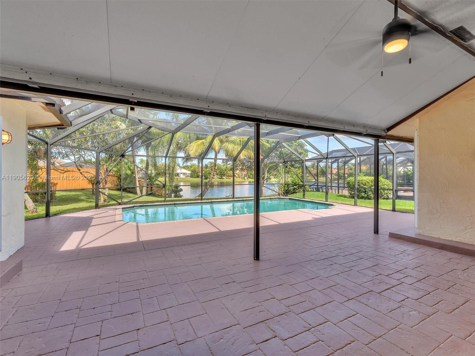 7431 NW 39th St
