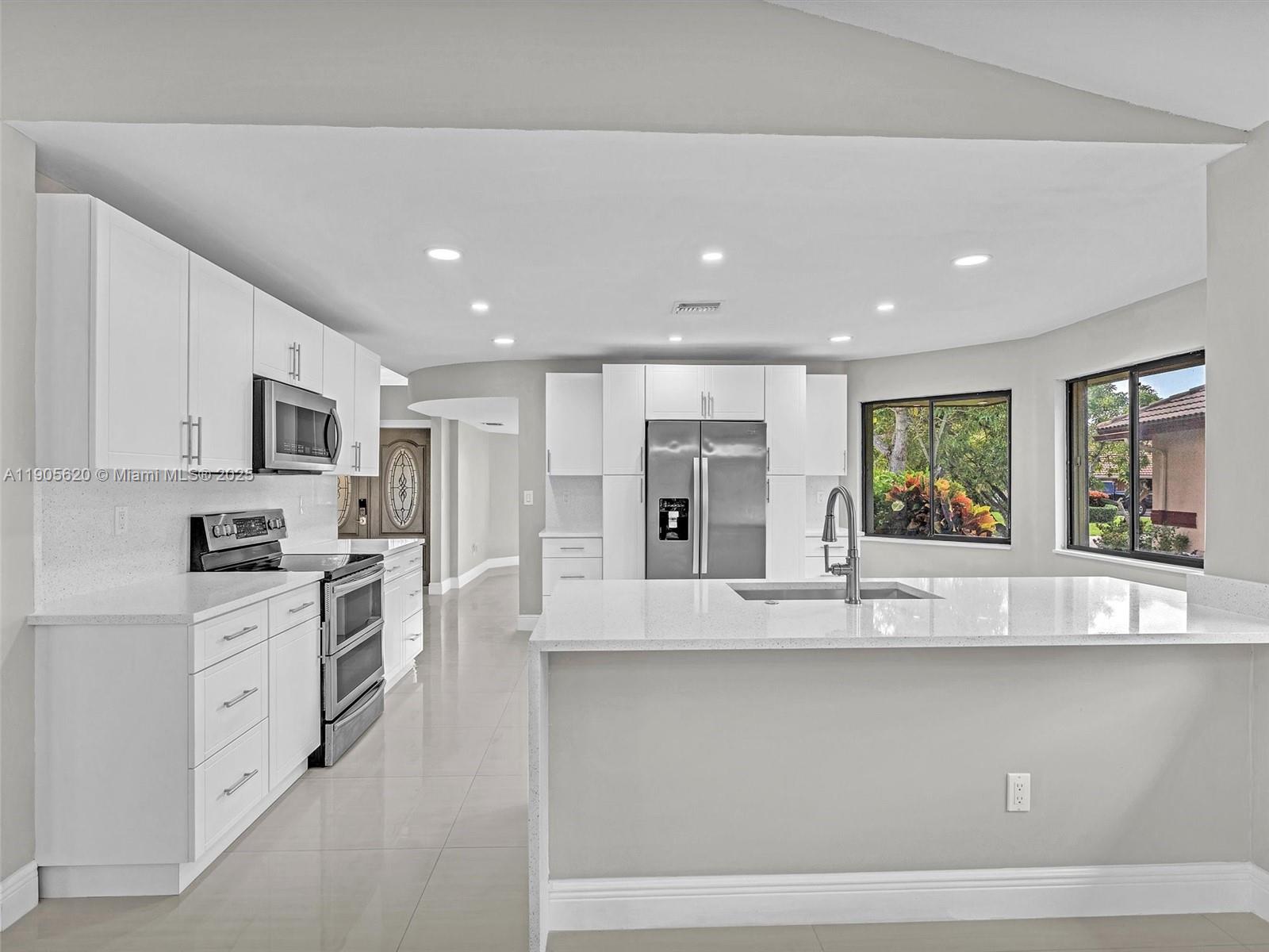 7431 NW 39th St