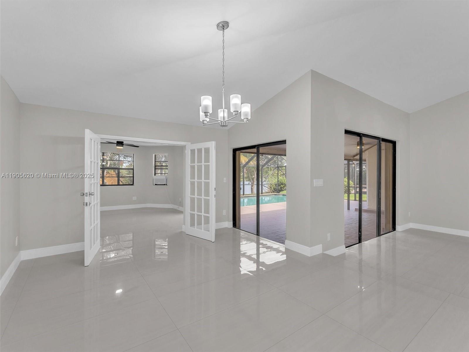 7431 NW 39th St