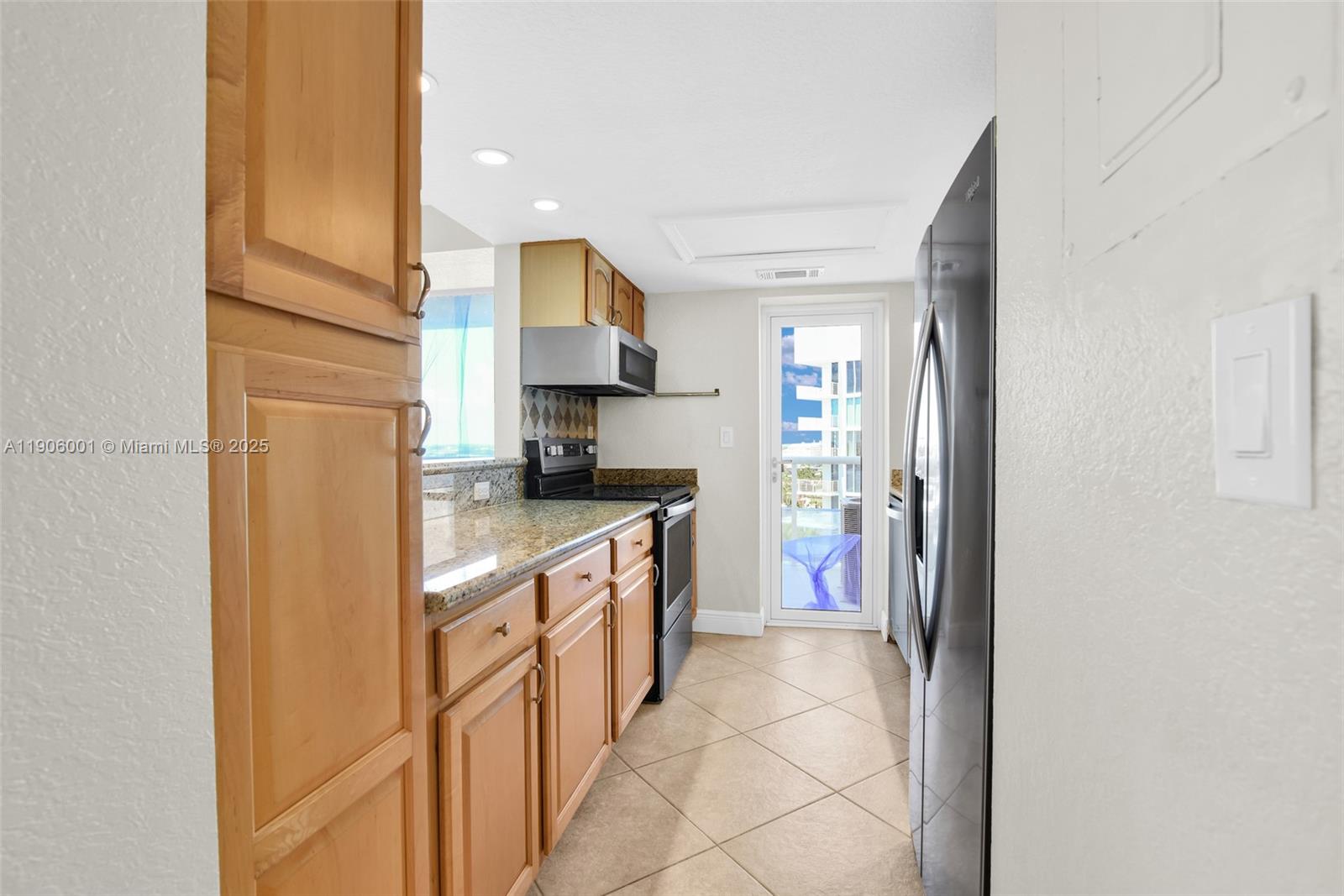 2715 N Ocean Blvd # 11B