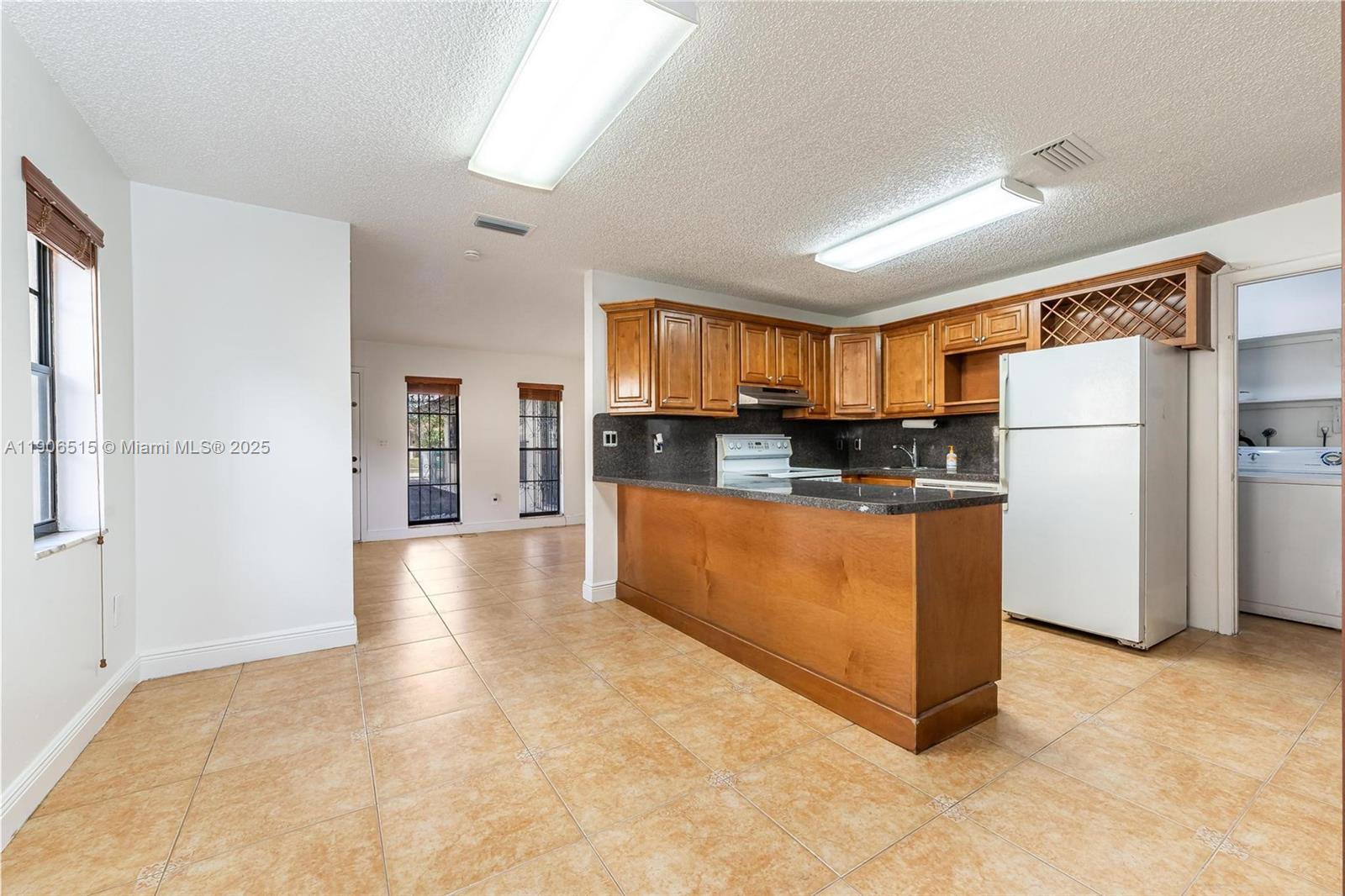 1048 NW 32nd Pl # 1048
