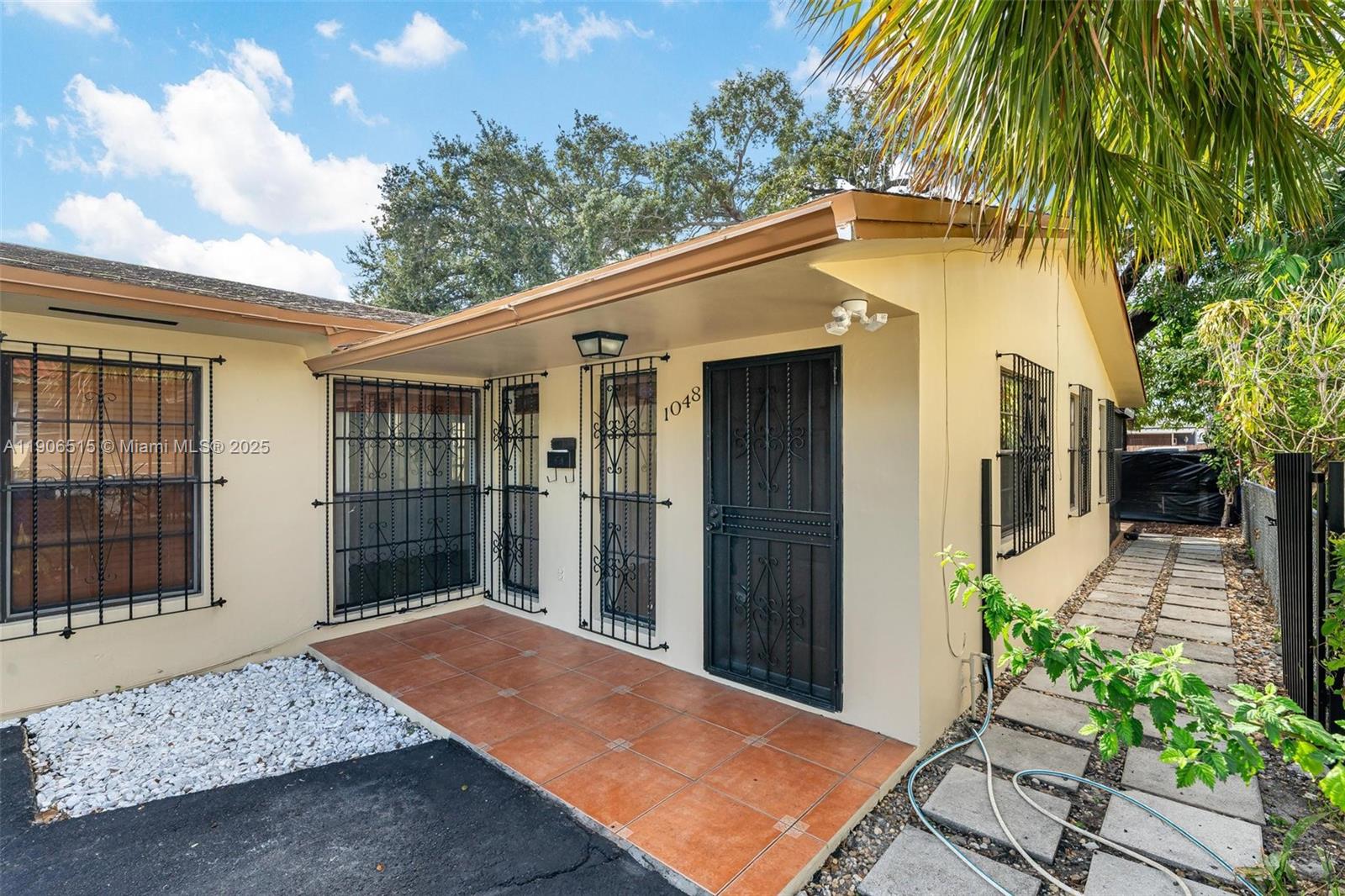 1048 NW 32nd Pl # 1048