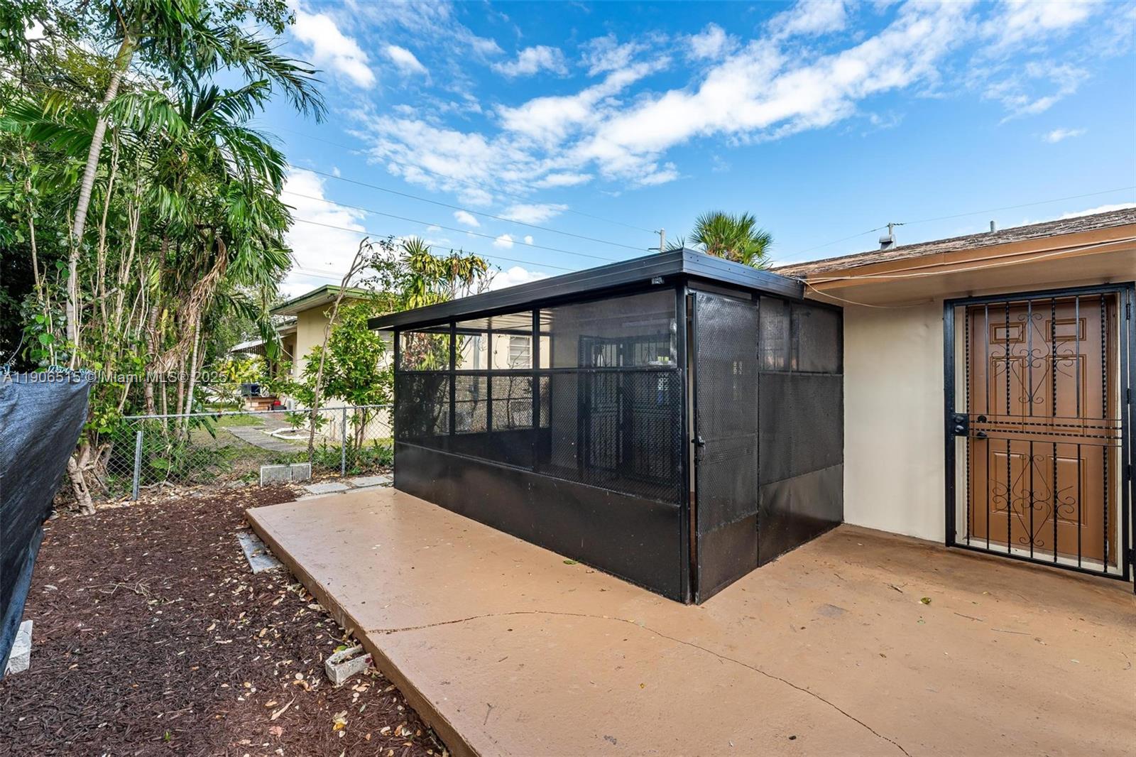 1048 NW 32nd Pl # 1048
