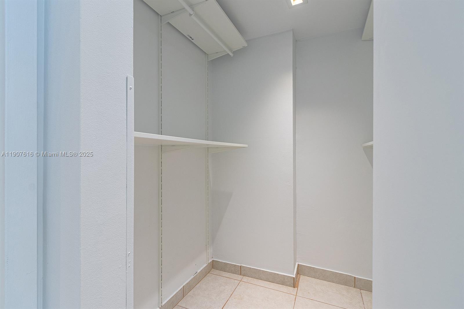 2821 N Miami Beach Blvd # 6Q