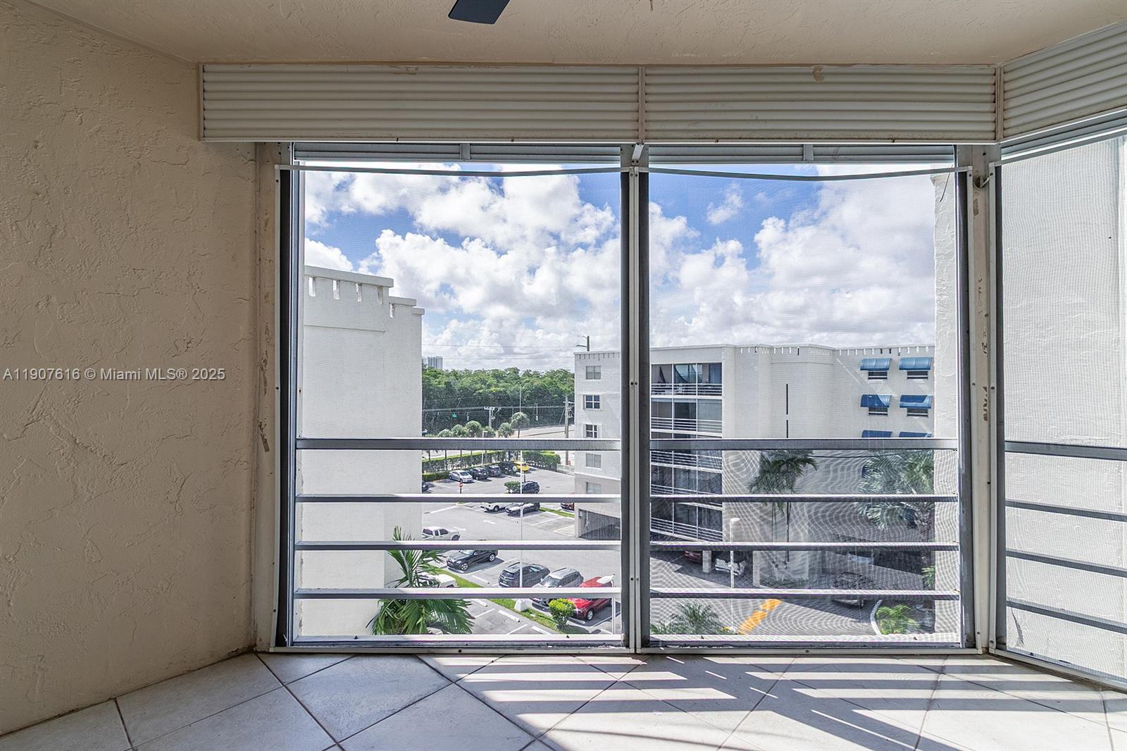 2821 N Miami Beach Blvd # 6Q