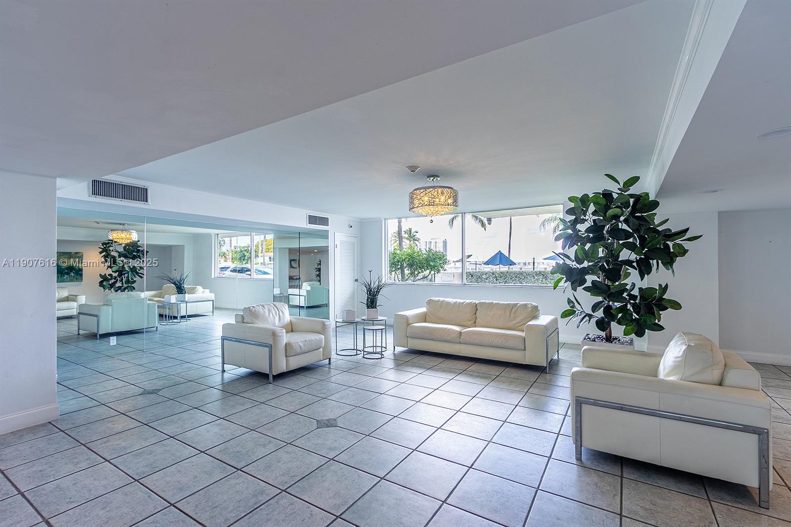 2821 N Miami Beach Blvd # 6Q