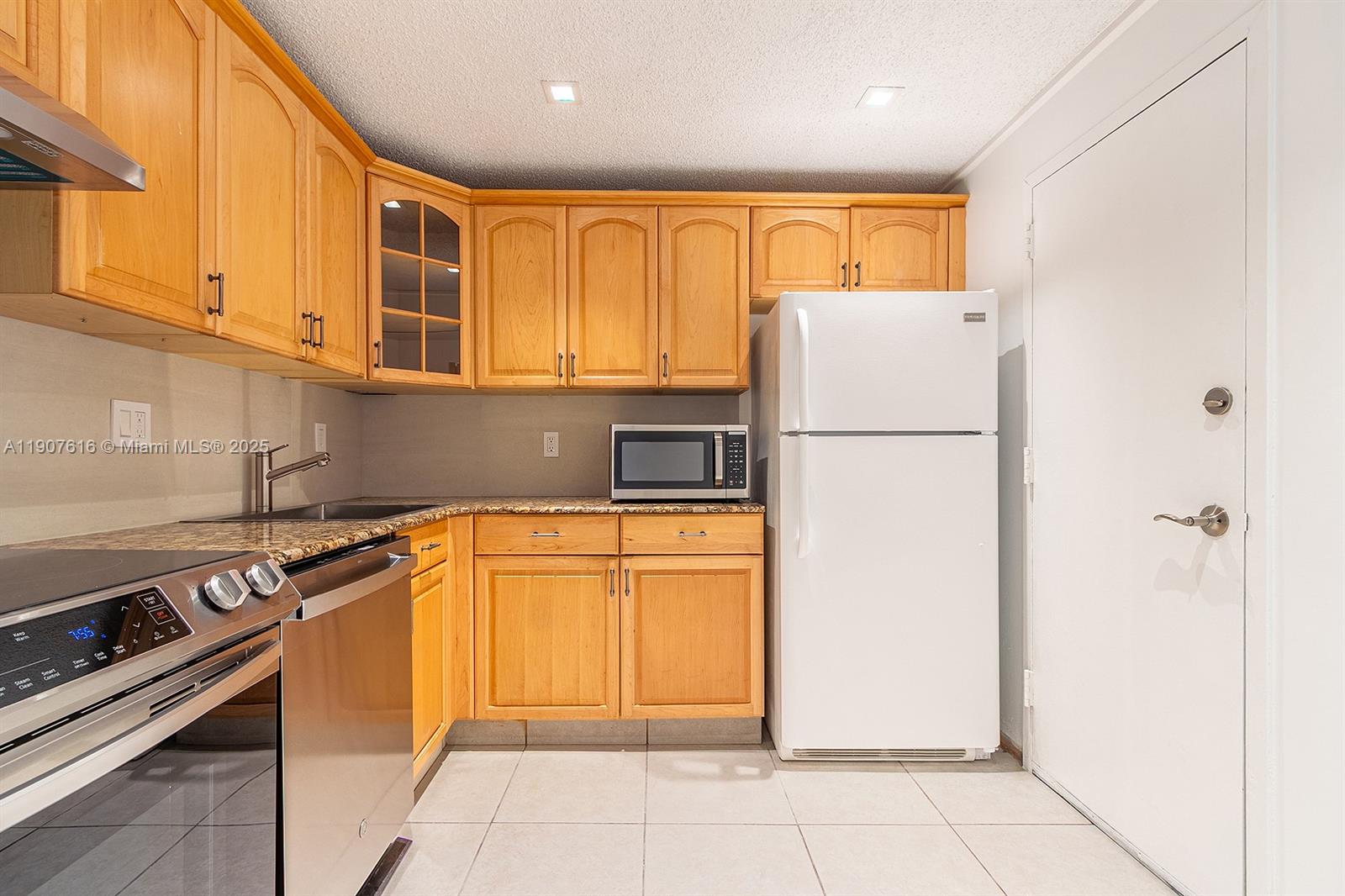 2821 N Miami Beach Blvd # 6Q