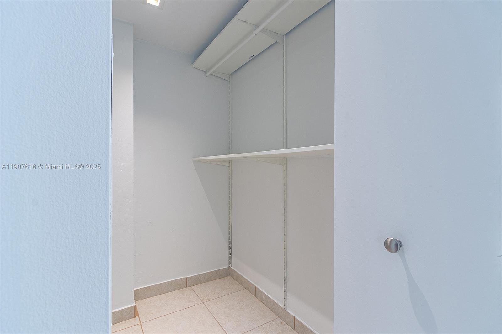 2821 N Miami Beach Blvd # 6Q