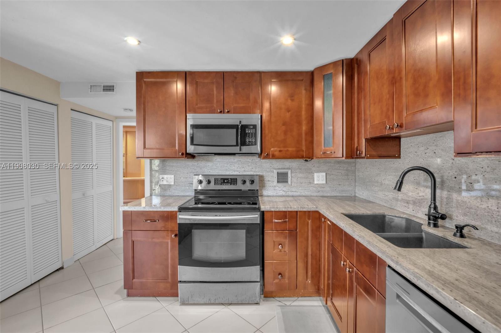 2810 N 46th Ave # F655