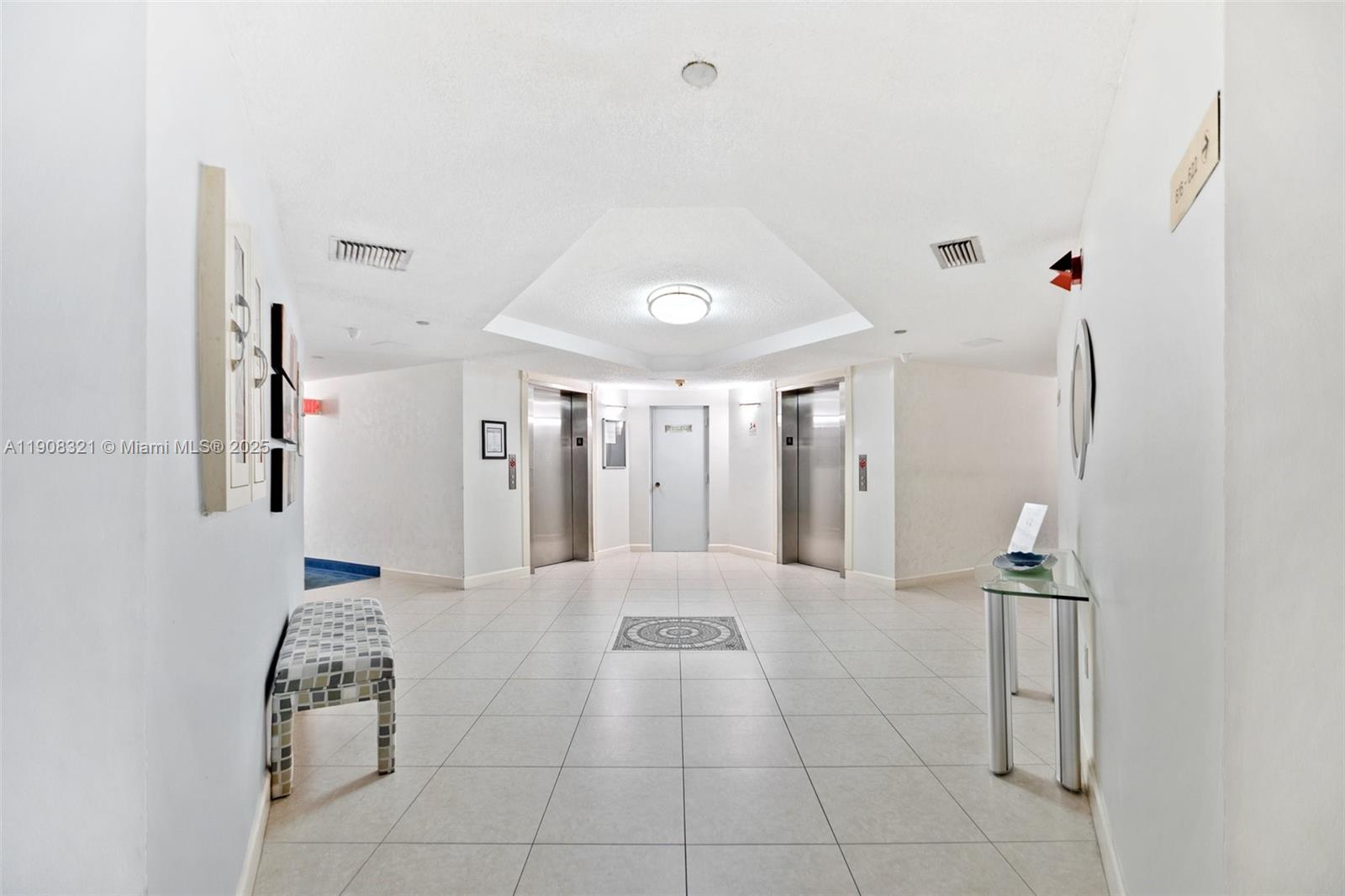 1000 Sain Charles Place # 604