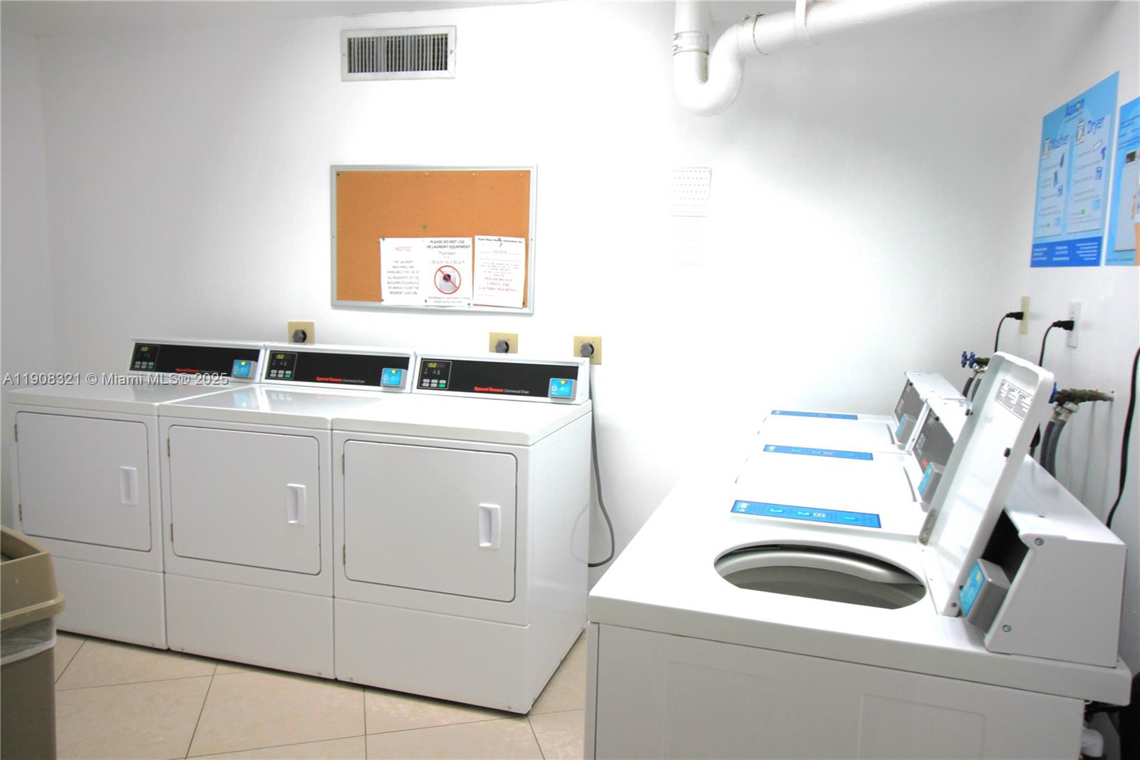 1000 Sain Charles Place # 604