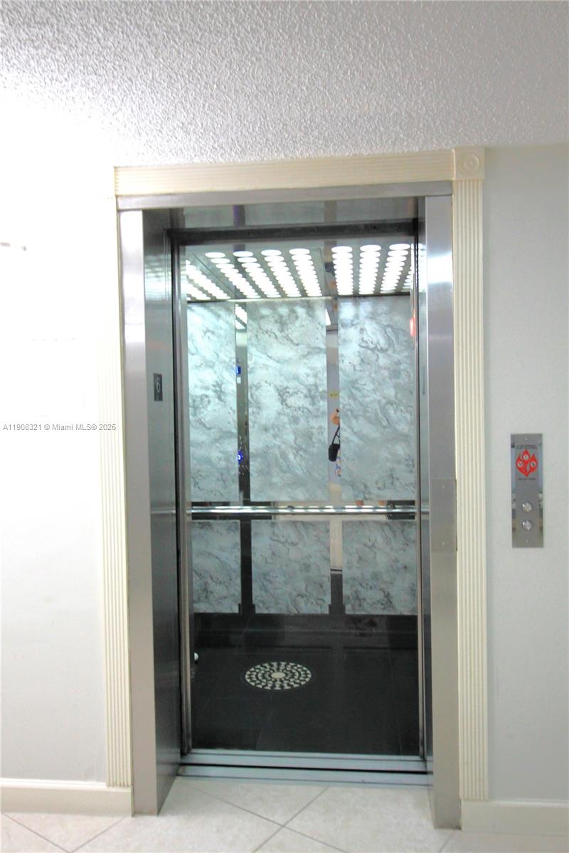 1000 Sain Charles Place # 604