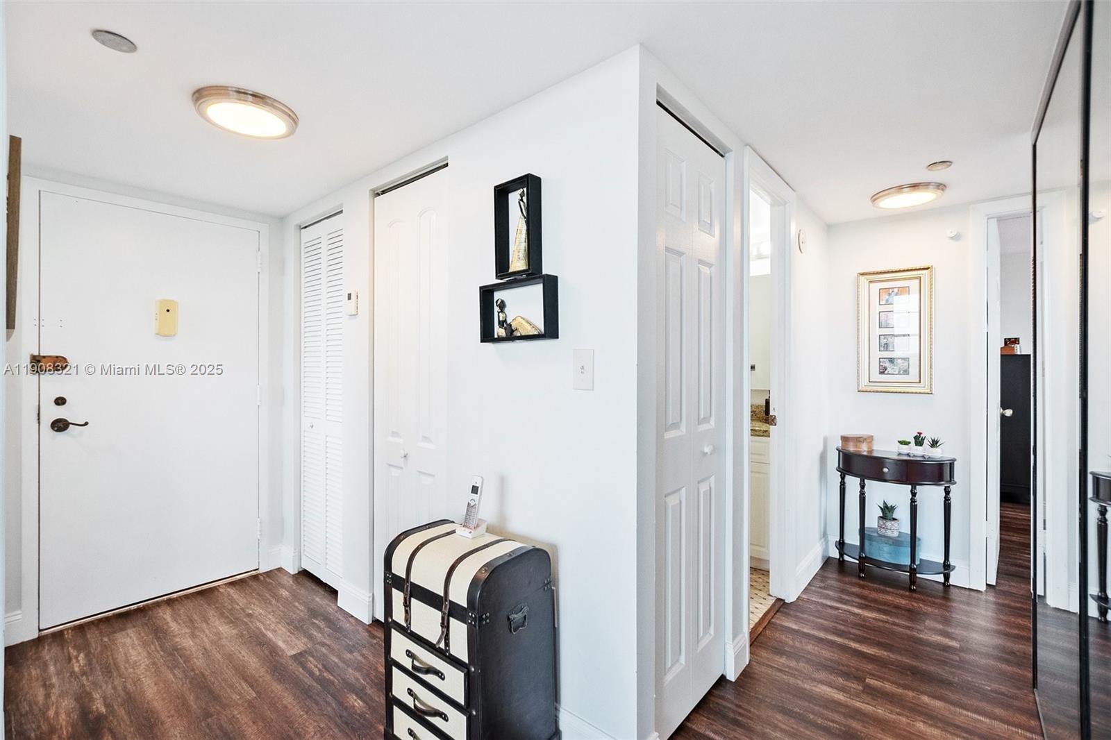 1000 Sain Charles Place # 604