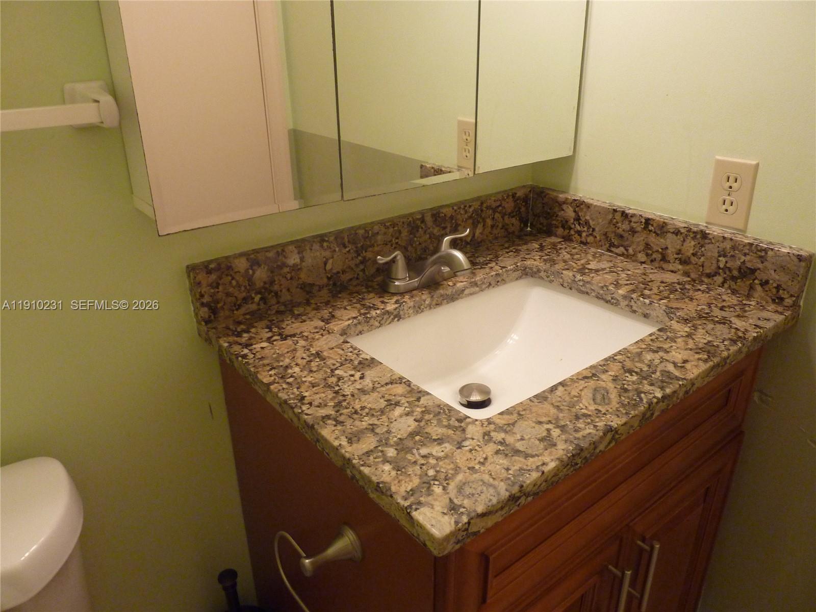 180 Cypress Club Dr # 834