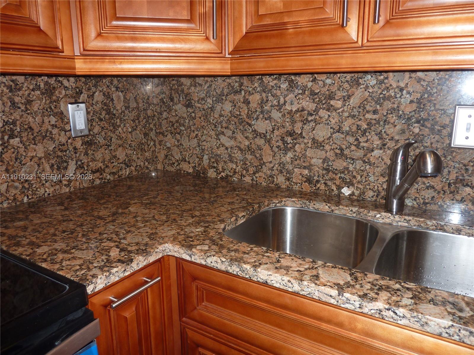 180 Cypress Club Dr # 834