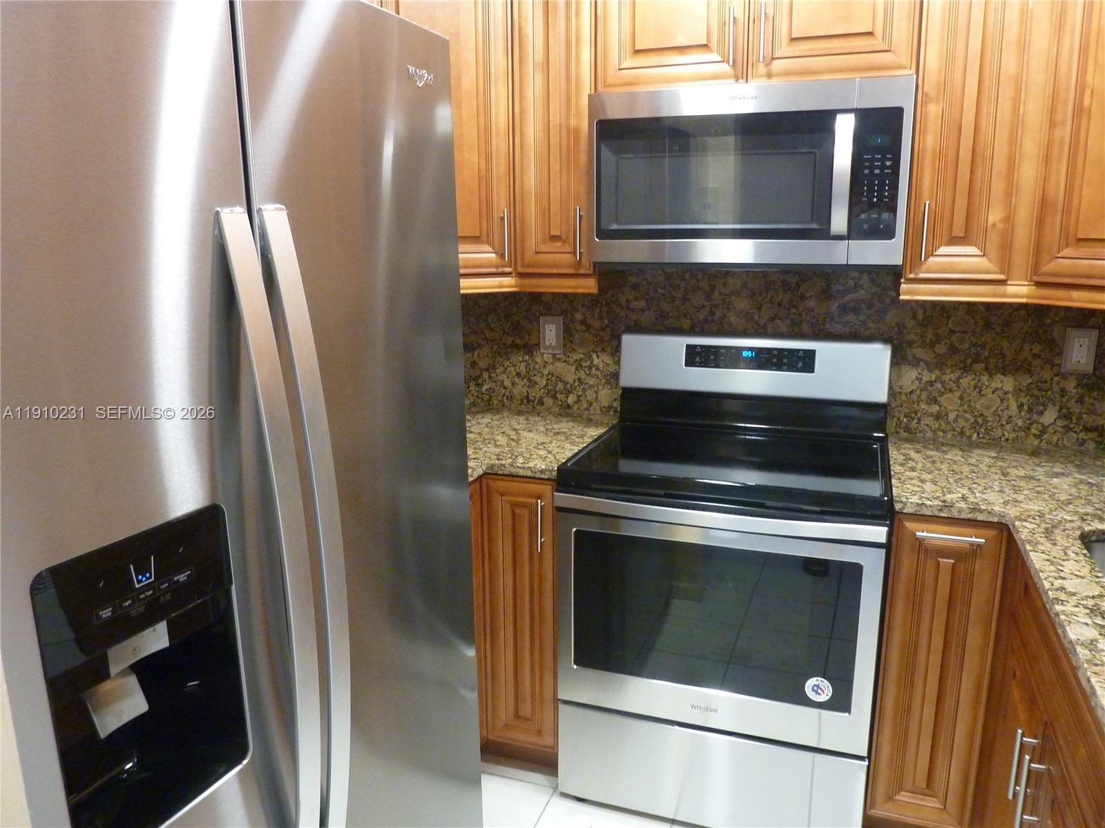 180 Cypress Club Dr # 834