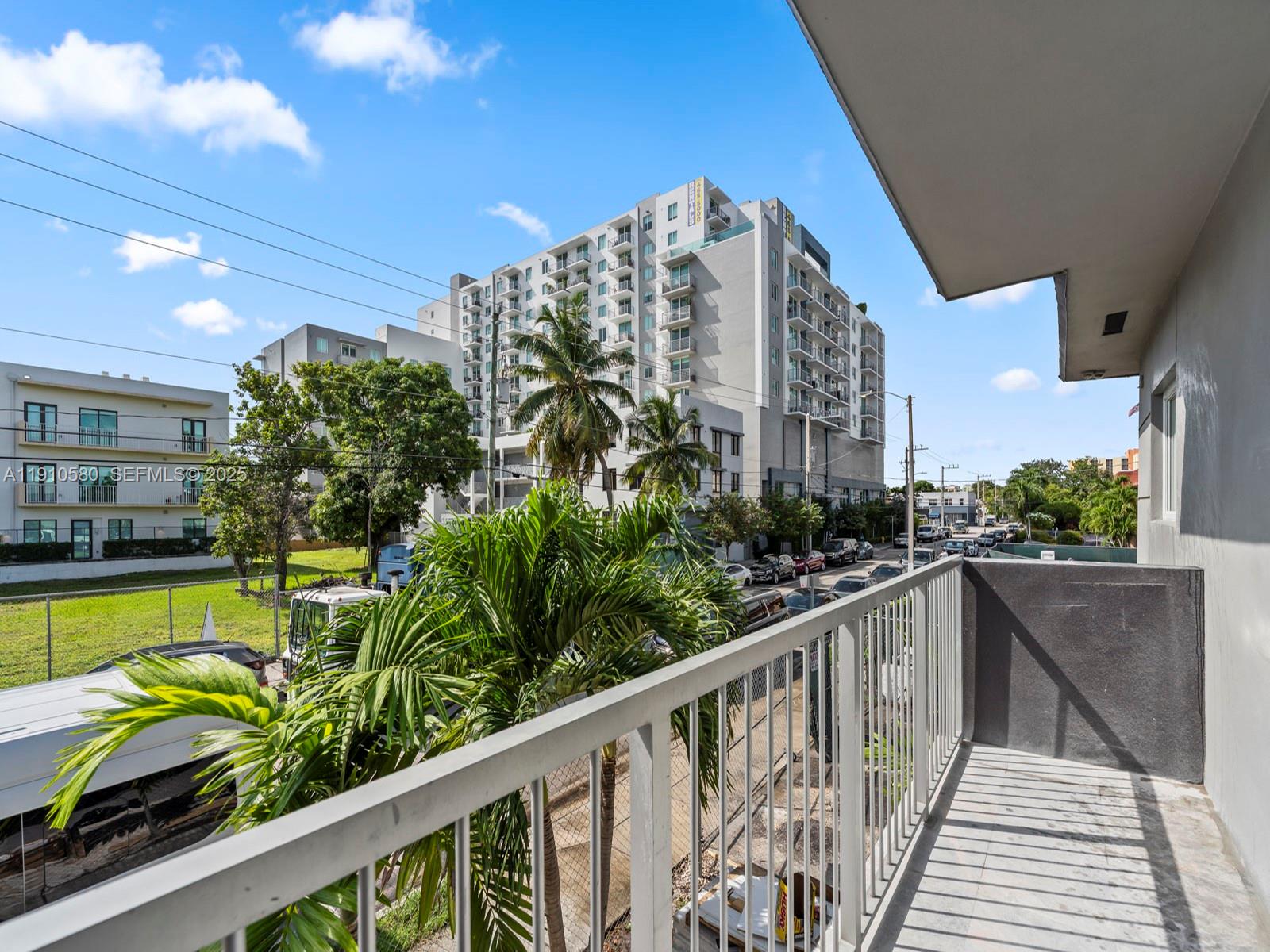 300 NW 7th Ave # 1