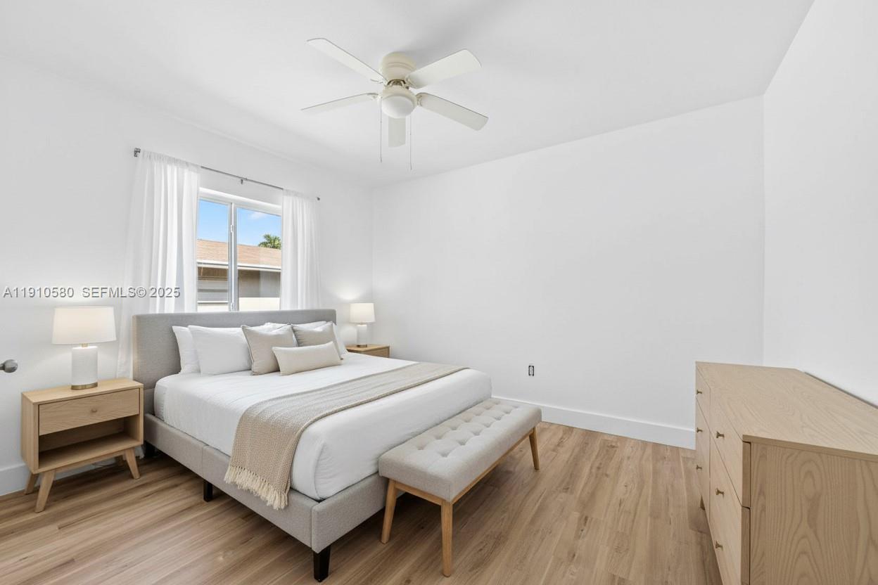 300 NW 7th Ave # 1