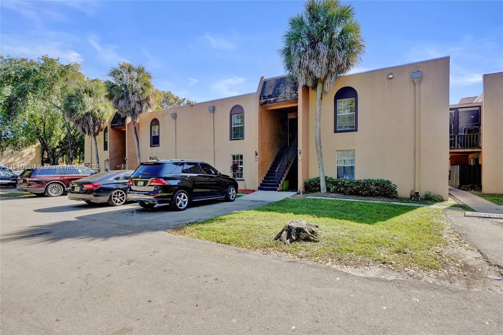 4220 NW 21st St # 206