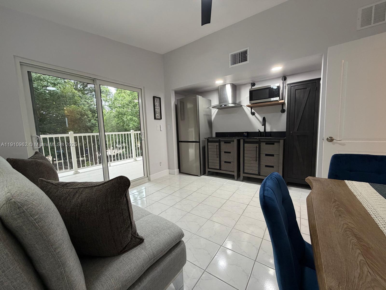 219 S Bay Harbor Dr. # B