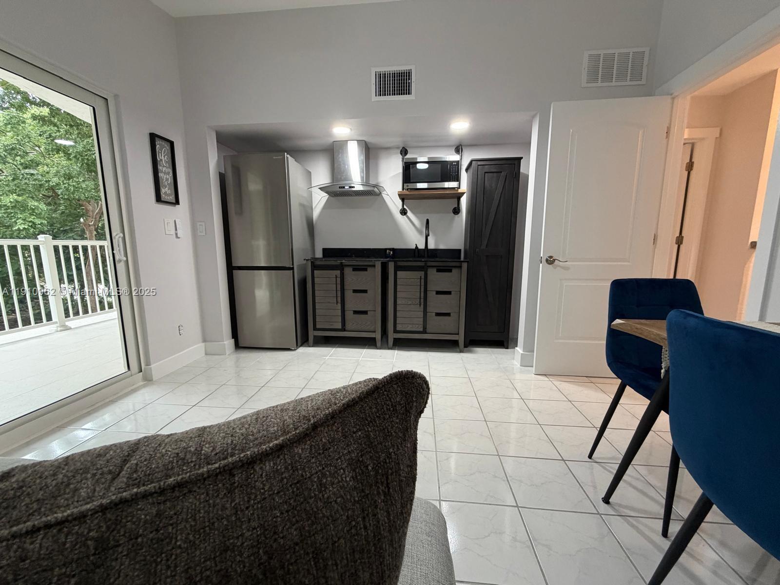 219 S Bay Harbor Dr. # B