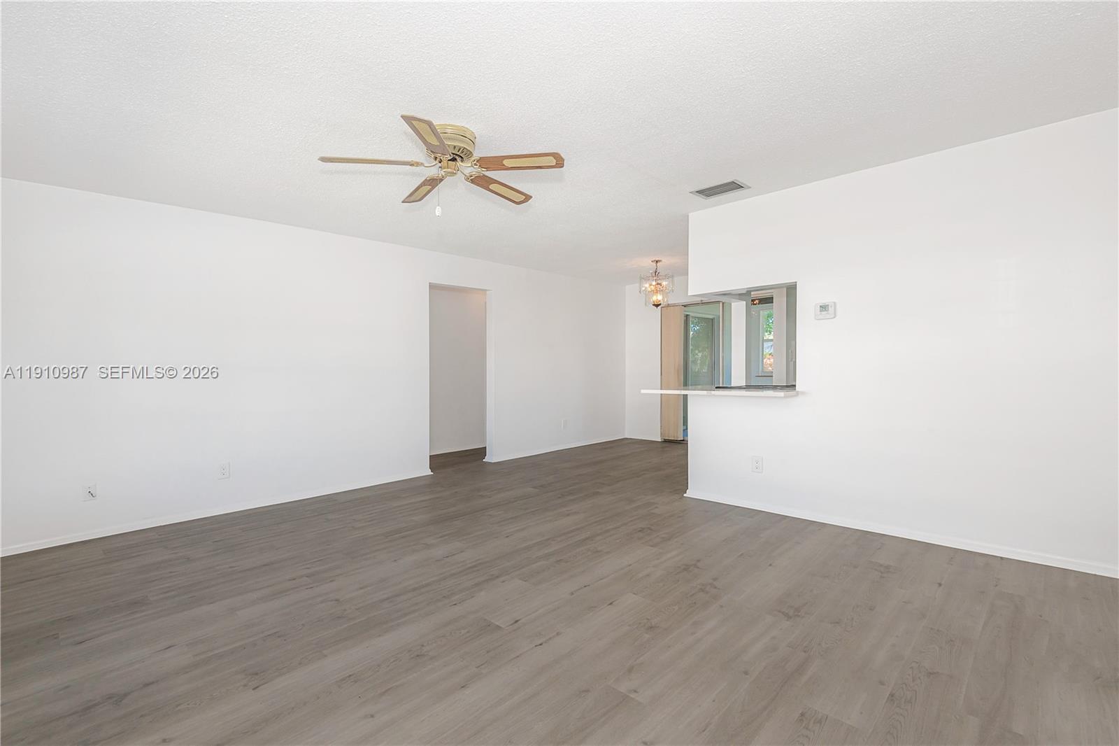 340 Leisure Blvd