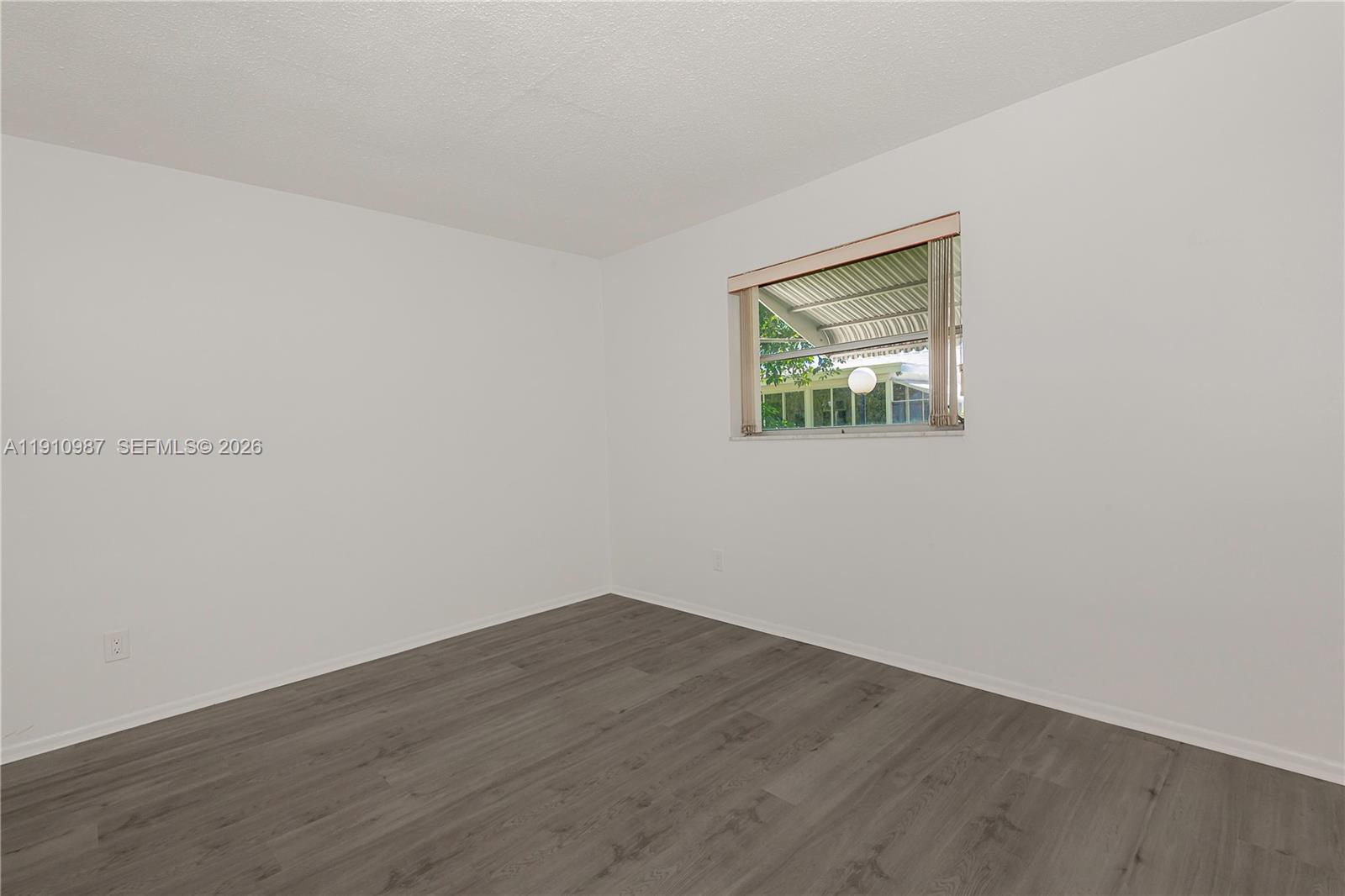 340 Leisure Blvd