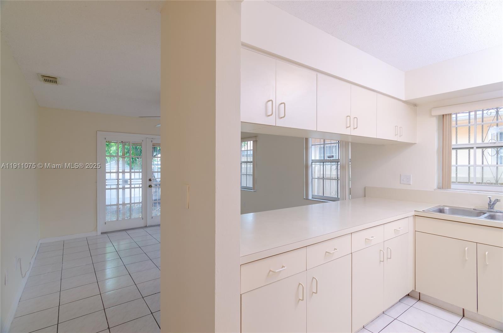 3373 SW 28th Ter # 3373