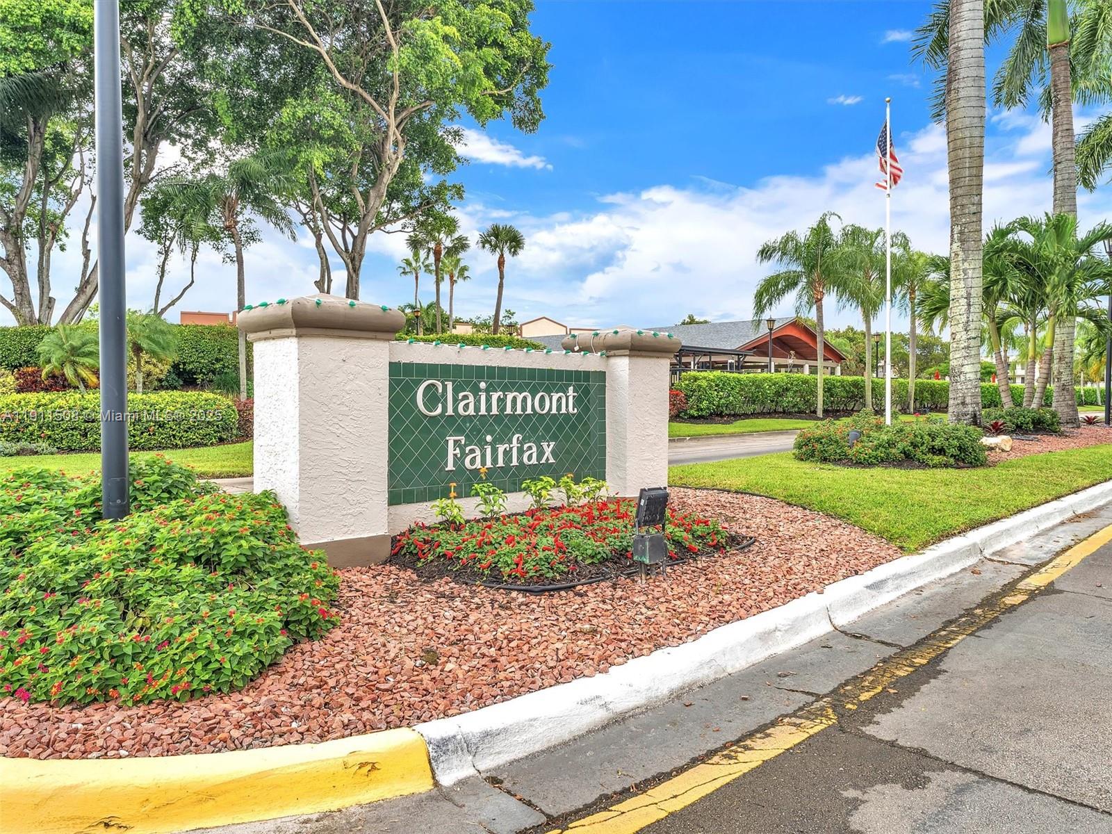 10415 E Clairmont Cir # 212