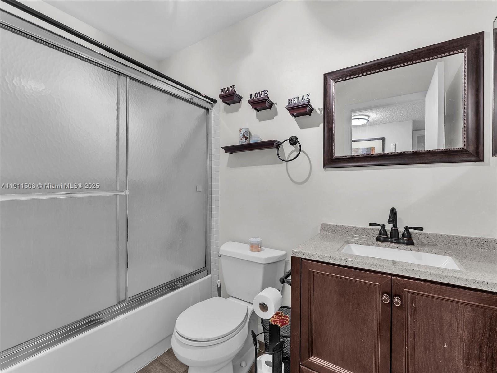 10415 E Clairmont Cir # 212