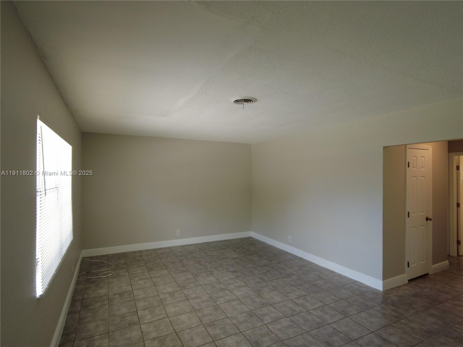 1345 NW 8th Ave # B
