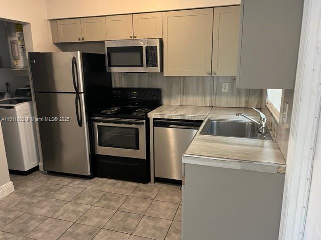 1345 NW 8th Ave # B