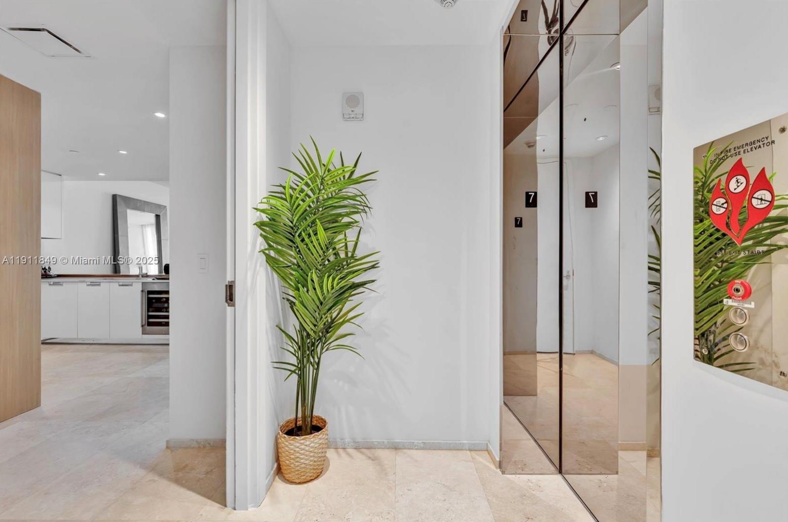 15701 Collins Ave # 703