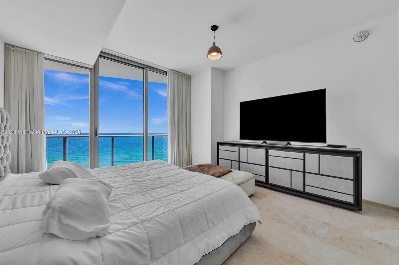 15701 Collins Ave # 703