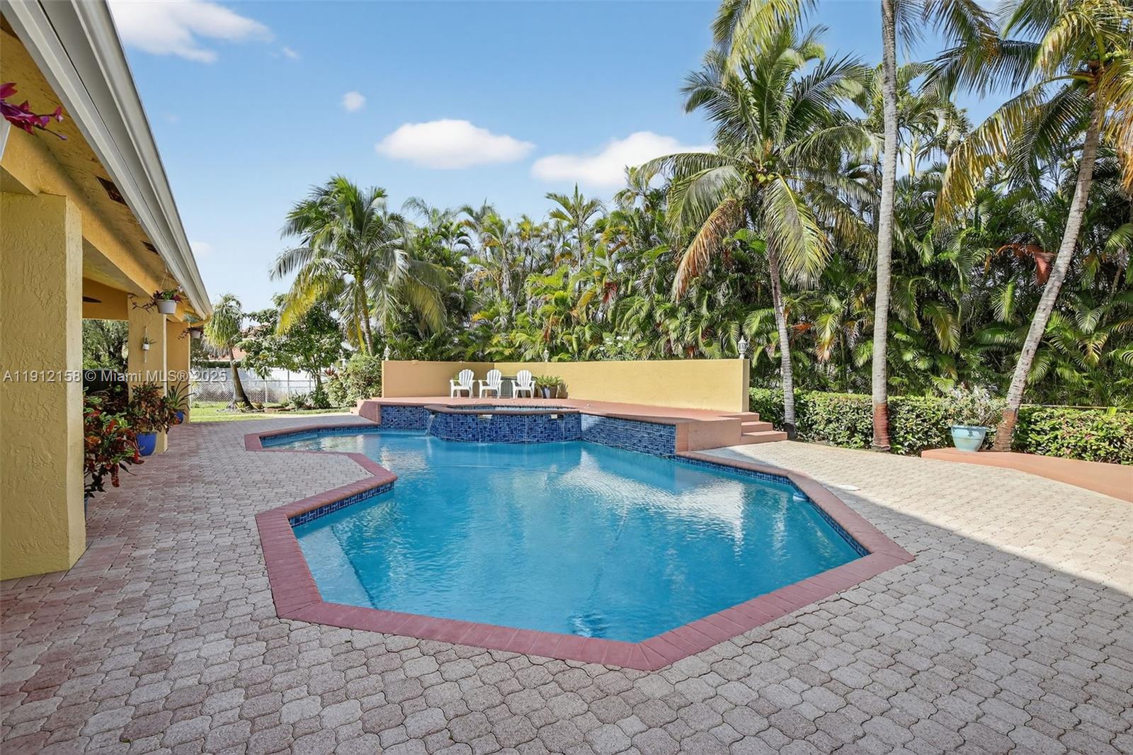 955 NW 197th Ter