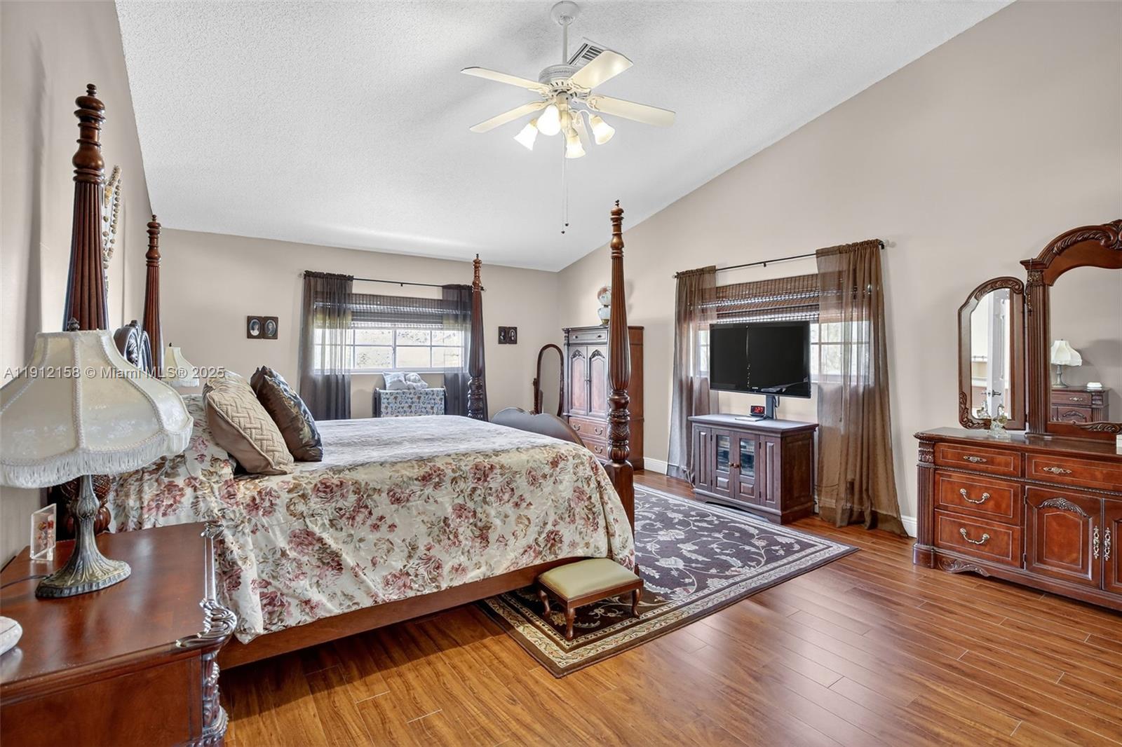 955 NW 197th Ter