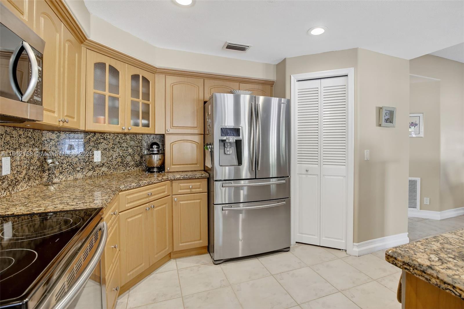 955 NW 197th Ter