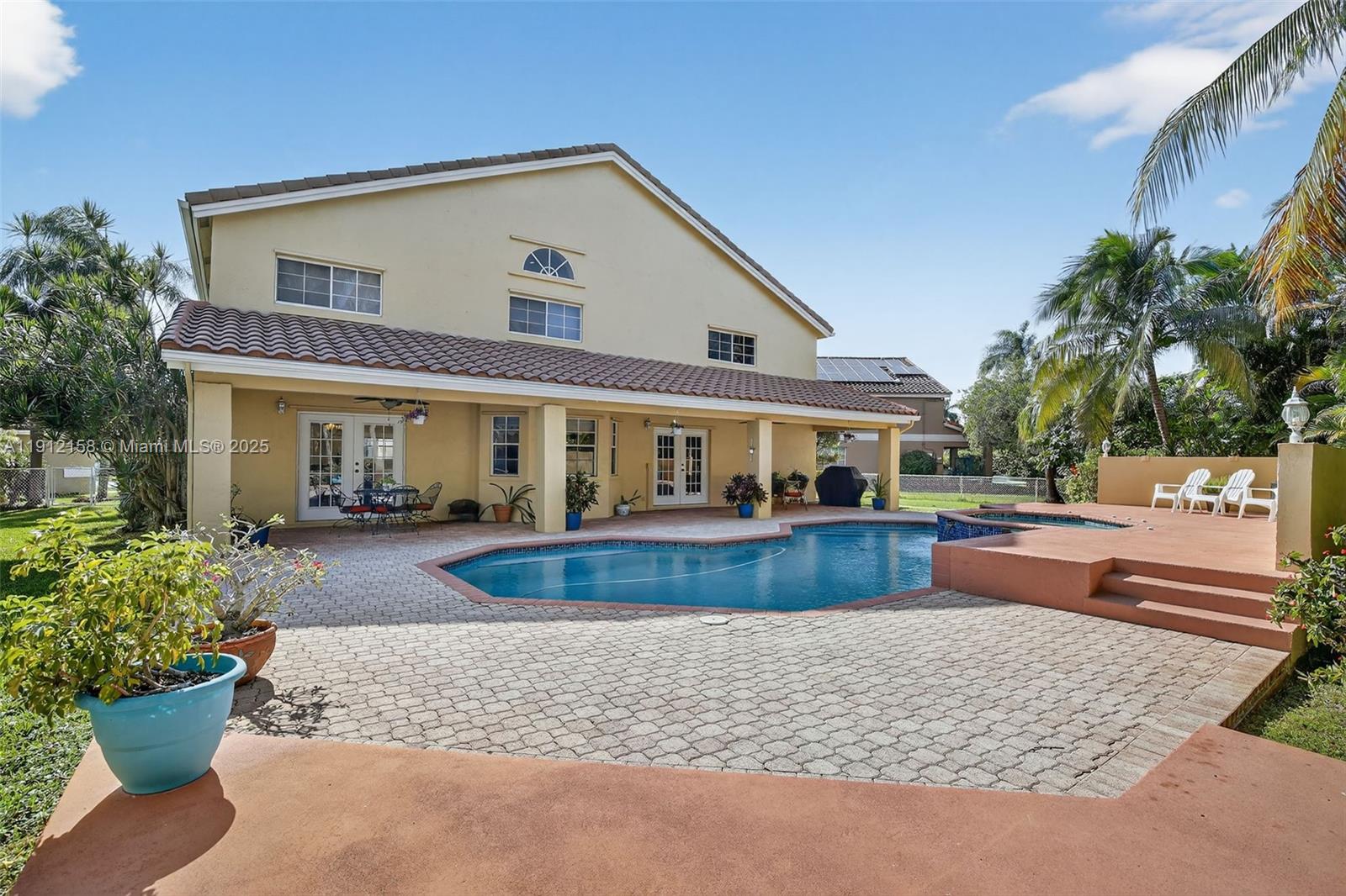 955 NW 197th Ter
