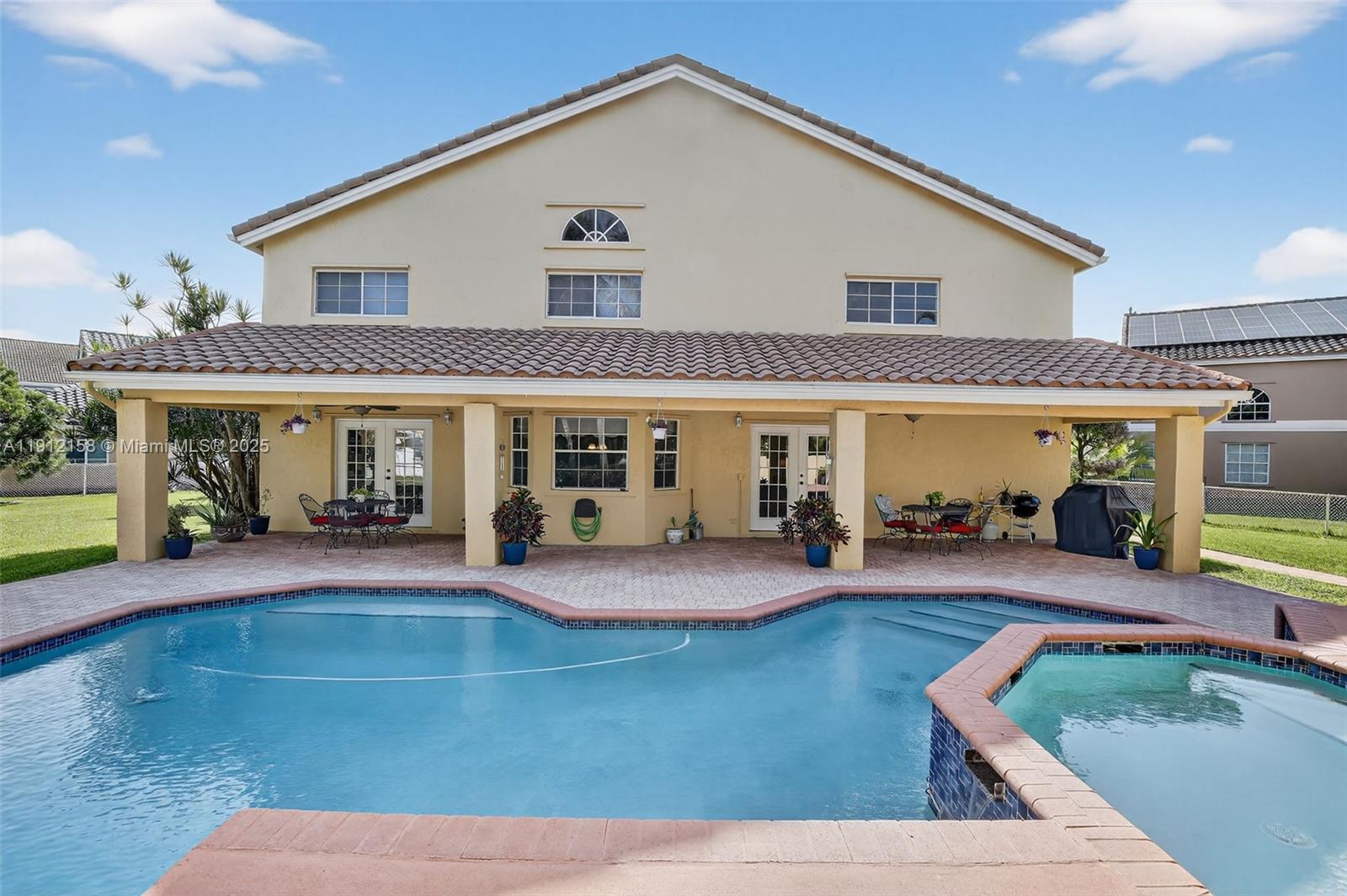 955 NW 197th Ter