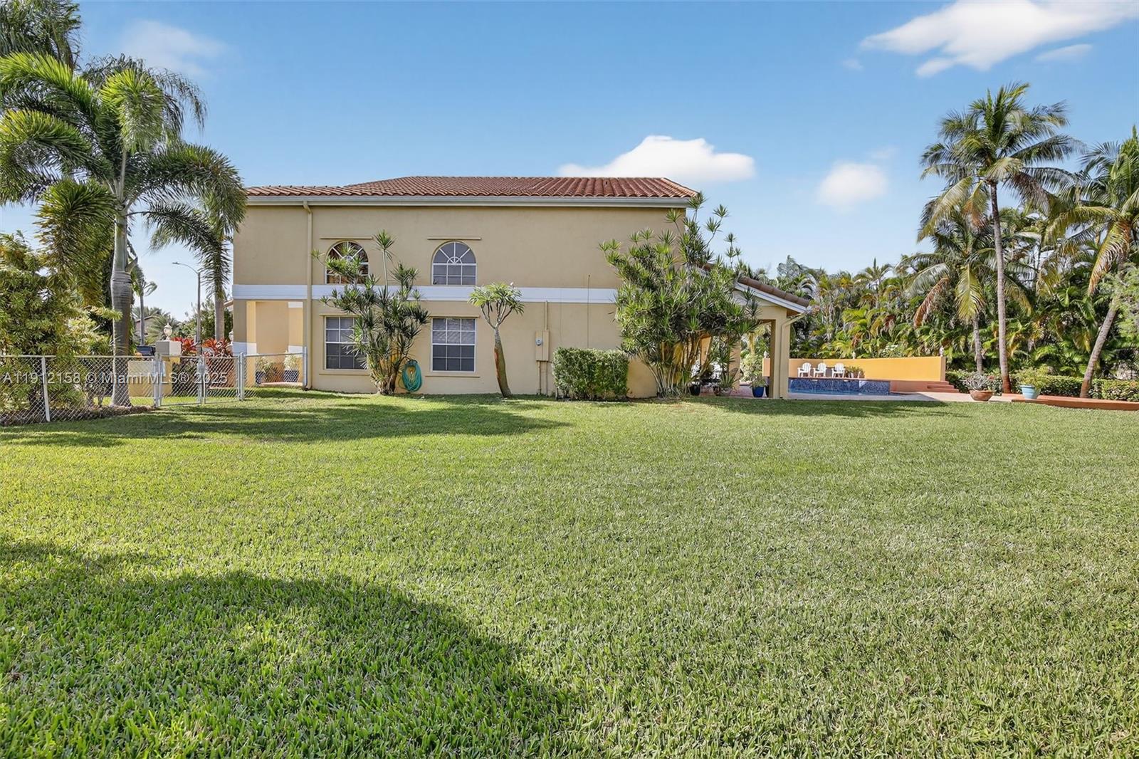 955 NW 197th Ter