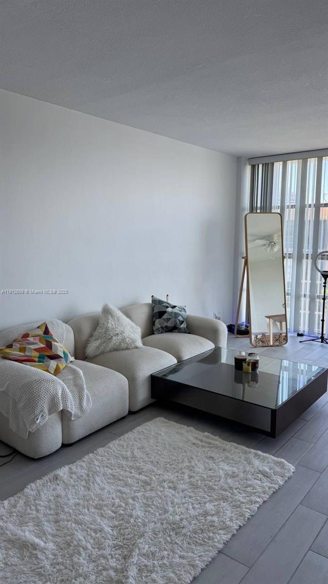 851 Three Islands Blvd # 509