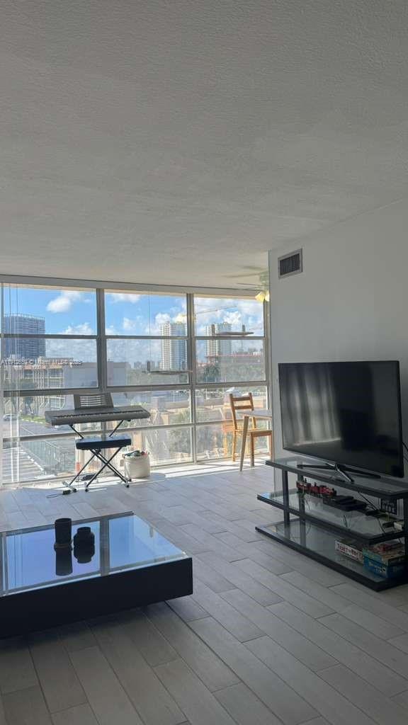 851 Three Islands Blvd # 509